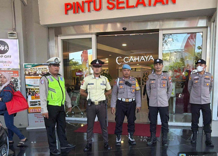 Polsek Bubutan Terjunkan Patroli Presisi di Pusat Keramaian Mall BG Junction