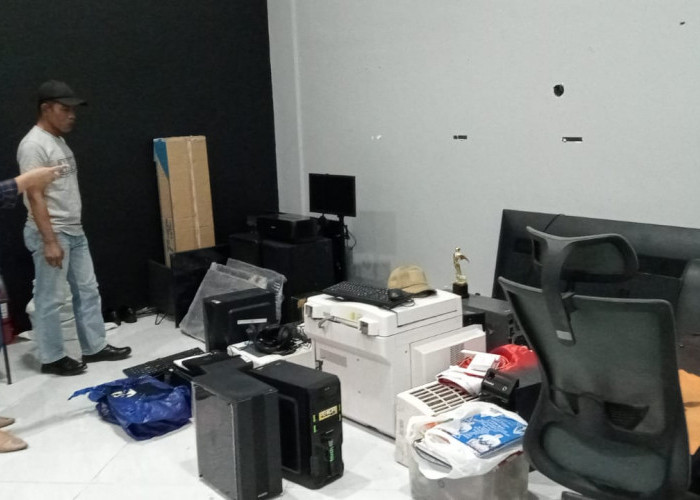 Masyarakat Sadar, Barang Hasil Jarahan saat Demo di Kediri Mulai Dikembalikan