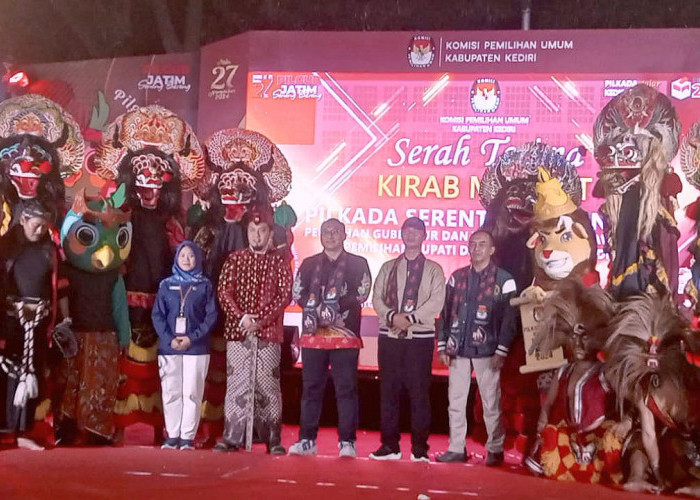 KPU Kabupaten Kediri Kirab Maskot Si Jali dan Si Nara Dibanjiri Ribuan Masyarakat 