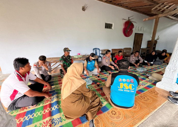 Akhiri Trauma 17 Tahun, Tim JSC Dinsos Jatim Lakukan Pendekatan Humanis pada Korban Pasung