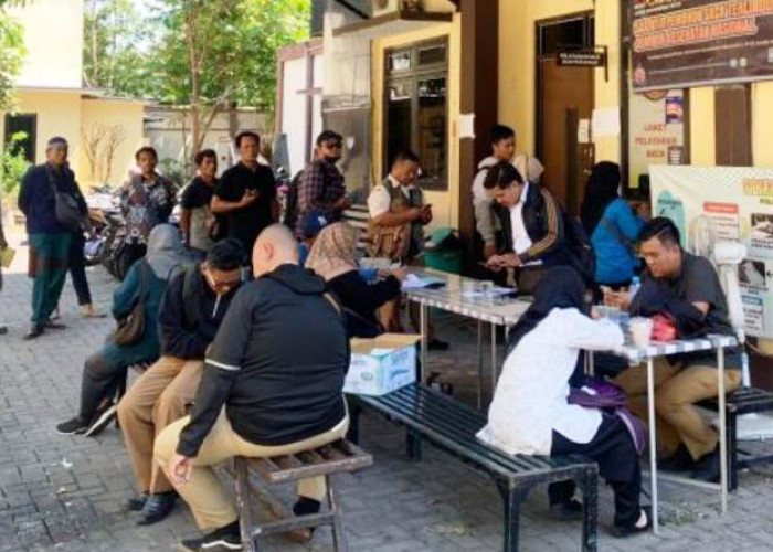 Pelayanan SKCK di Polsek Rungkut Dipadati Ratusan Pemohon untuk Pendaftaran P3K