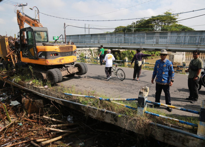 Cegah Banjir, Wali Kota Madiun Normalisasi Kali Piring