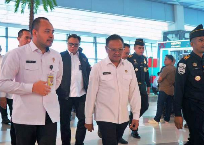 Plt Dirjen Imigrasi Pantau Layanan Keimigrasian di Bandara Soekarno-Hatta Jelang Nataru