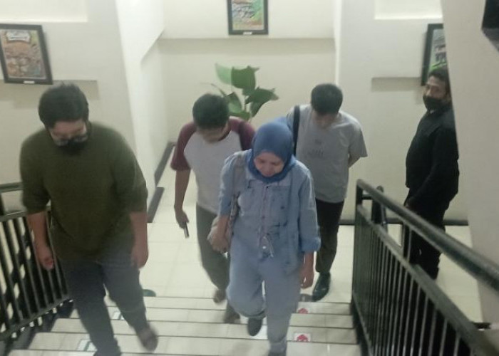 Kejari Surabaya Tangkap Terpidana Korupsi Bank Jatim Syariah