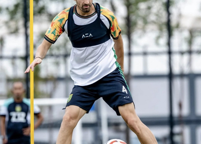 Suporter Persebaya Kritik Penampilan Dime Dimov, Ini kata Uston Nawawi 