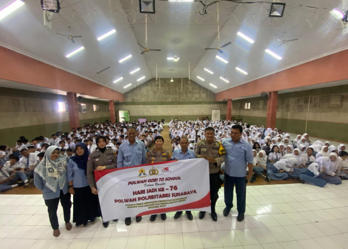 Polsek Dukuh Pakis Berikan Edukasi kepada Pelajar SMK GIKI 1 tentang Unjuk Rasa dan Bahaya Narkoba