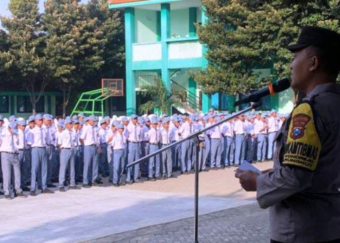 Polsek Rungkut Dorong Siswa MAN Kota Surabaya Jadi Generasi Aktif, Cerdas, dan Tertib