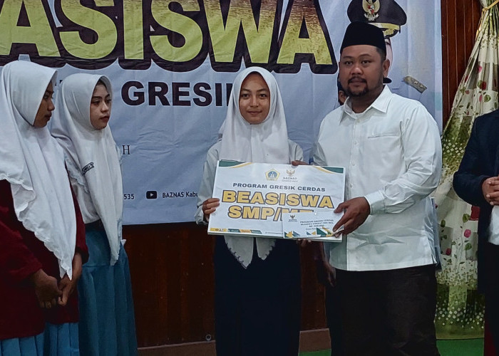 Sukseskan Program Nawa Karsa Gresik Cerdas, Baznas Distribusikan Beasiswa kepada 1.000 Siswa Antar-Jenjang 