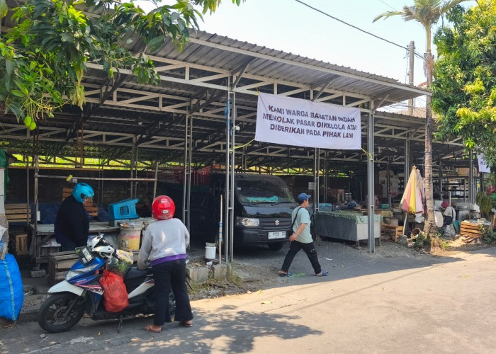 Rebutan Pasar Babatan Indah Surabaya, Warga RW 04 Pasang Spanduk Penolakan