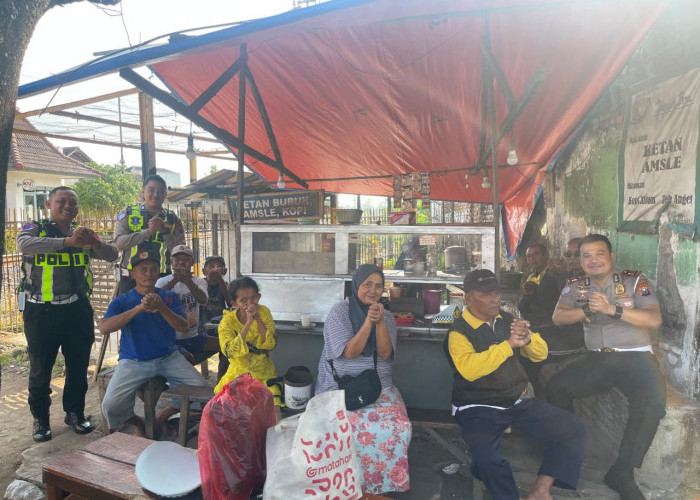 Sentuhan Humanis Kasat Lantas Polres Jember, Ajak Ojek Pangkalan dan Pelaku UMKM Jadi Pelopor Keselamatan