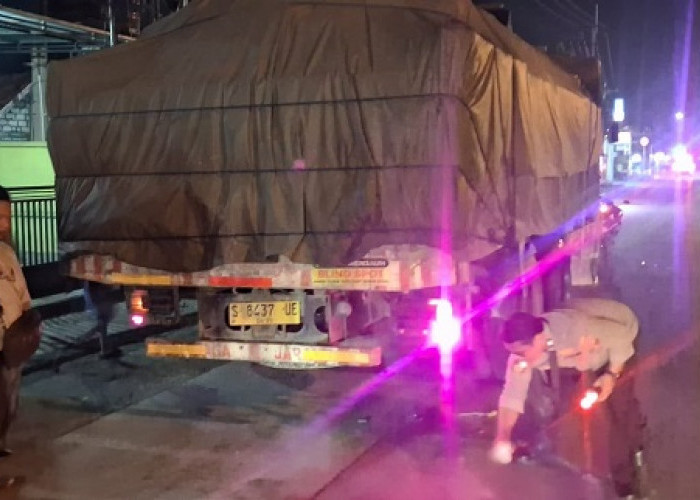 Pemotor Tewas Tabrak Truk Parkir Sembarangan di Gresik, Satlantas Gencarkan Patroli Duduksampeyan