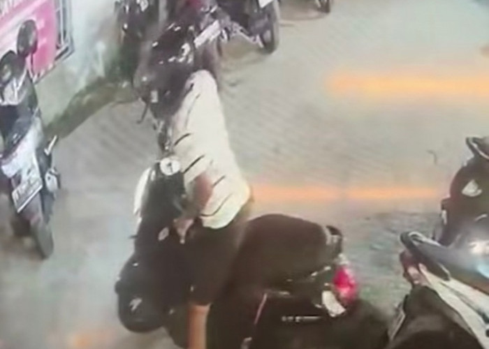 Maling Motor di Warkop Ketintang Surabaya Terekam CCTV, Polisi Lakukan Penyelidikan