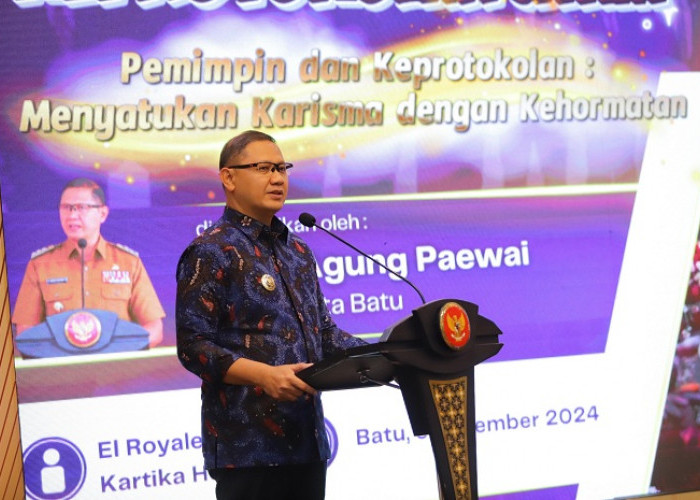 Pj Aries Agung Paewai Berikan Motivasi pada Rakor Keprotokolan Jawa Timur 2024