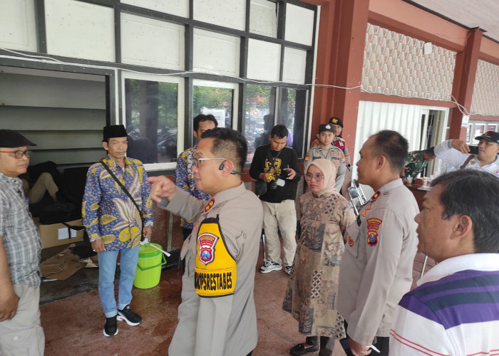 Kunjungan dan Pengecekan Gudang Logistik PPK Wonokromo Oleh Wakapolrestabes Surabaya