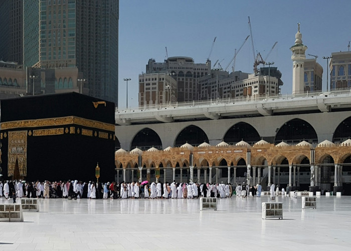 Makkah Bercahaya: 5 Tradisi Unik Menyambut Ramadan di Kota Suci
