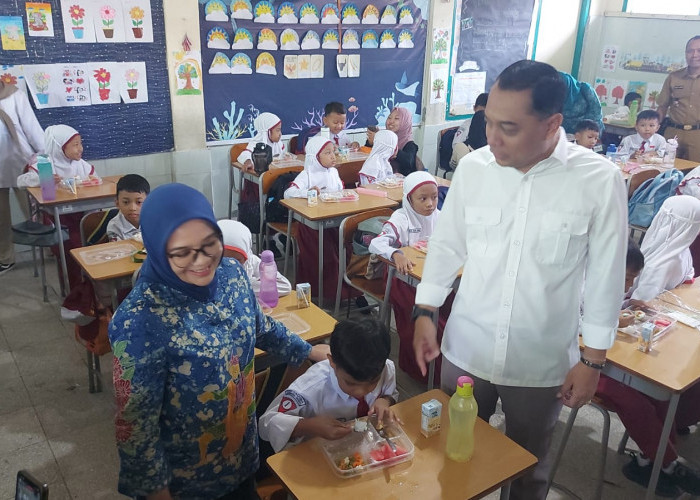 Surabaya Mulai Terapkan MBG Hari Ini, Siswa SD Berterimakasih pada Presiden