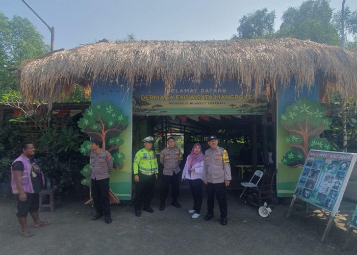 Polsek Rungkut Patroli Kota Presisi di Mangrove Wonorejo, Pastikan Liburan Masyarakat Aman
