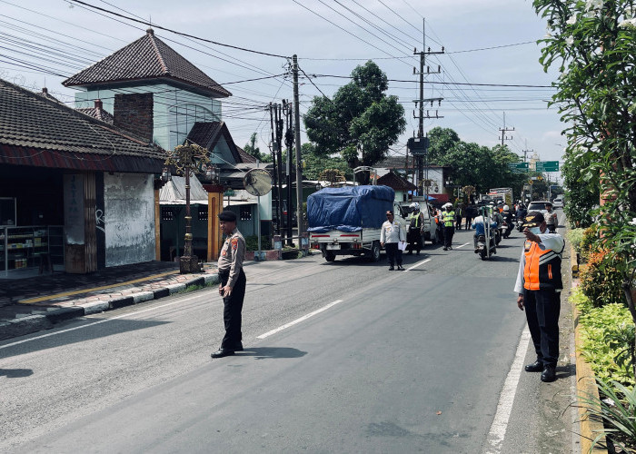 Jelang Lebaran, Truk ODOL Disisir di Jalan Gajah Mada Mojokerto