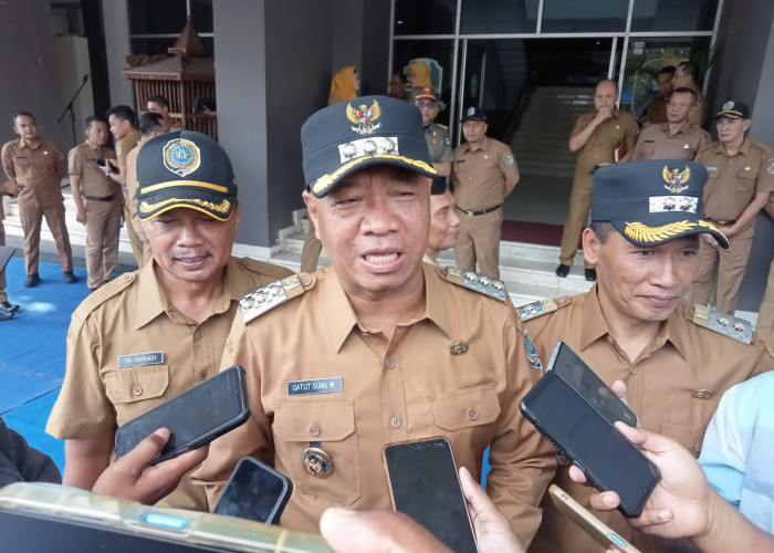 Hari Pertama Kerja Usai Retreat, Bupati GS Pimpin Apel Besar di Pemkab Tulungagung 