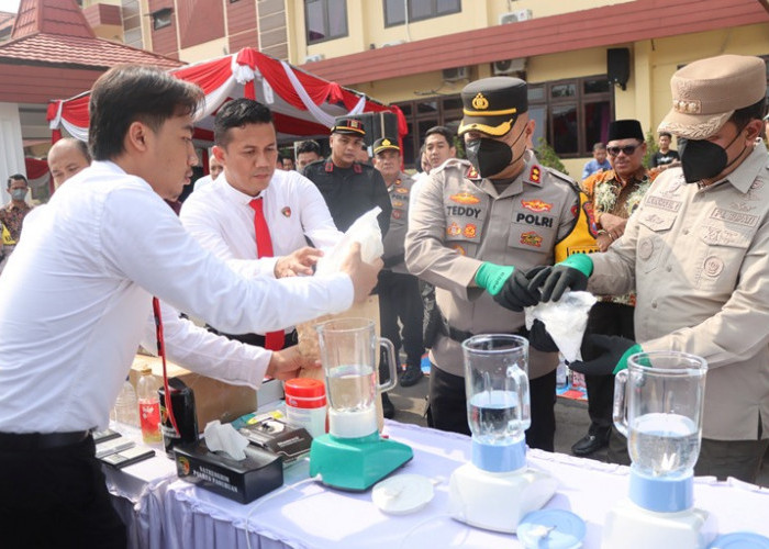 Polres Pasuruan Musnahkan BB Narkoba, Miras, dan Knalpot Brong