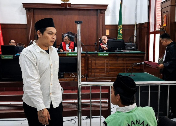 Anak Polisi Surabaya Terlibat Jaringan Sabu 49 Gram Dituntut 10 tahun Penjara Denda Rp1 Miliar
