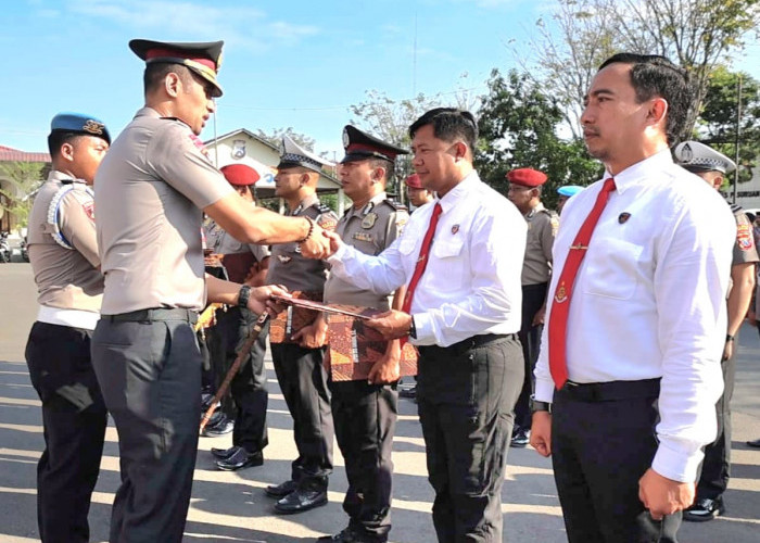 Ungkap Kasus Curat dalam 24 Jam, Kapolres Kota Pasuruan Beri Penghargaan Satreskrim