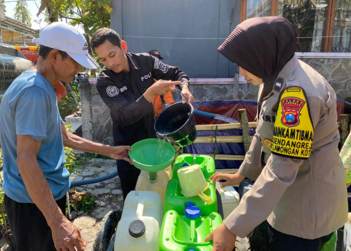 HUT Ke-72 Humas, Polres Lamongan Distribusikan 10 Ribu Liter Air Bersih