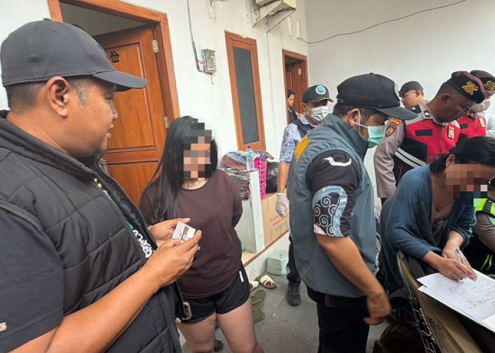Razia Kos di Dupak Surabaya, 4 Penghuni Positif Narkoba Usai Tes Urine