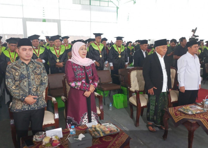 Hadiri Wisuda ke-7, Gubernur Khofifah: Lulusan UAC Harus Bawa Ilmu untuk Kemajuan Masyarakat