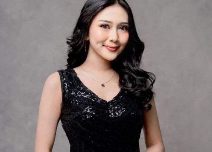 Eksis di Panggung Hiburan, Kiprah Avica Anggu Rini sebagai Model dan Penyanyi Profesional