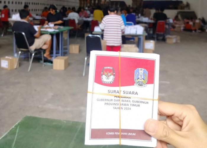 Libatkan 90 Orang, KPU Kota Malang Sortir dan Lipat Surat Suara