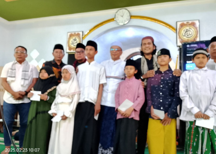 Pengajian MDTQN Benteng Suryalaya Malang Raya Khusyuk Berdzikir, Beri Santunan Anak Yatim