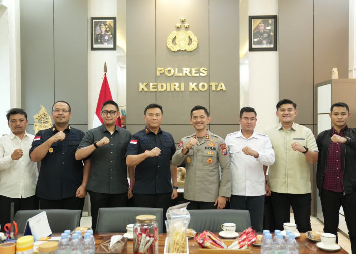 Perkuat Sinergi Pengawasan WNA, Kapolres Kediri Kota Terima Kunjungan Kakanim Kediri