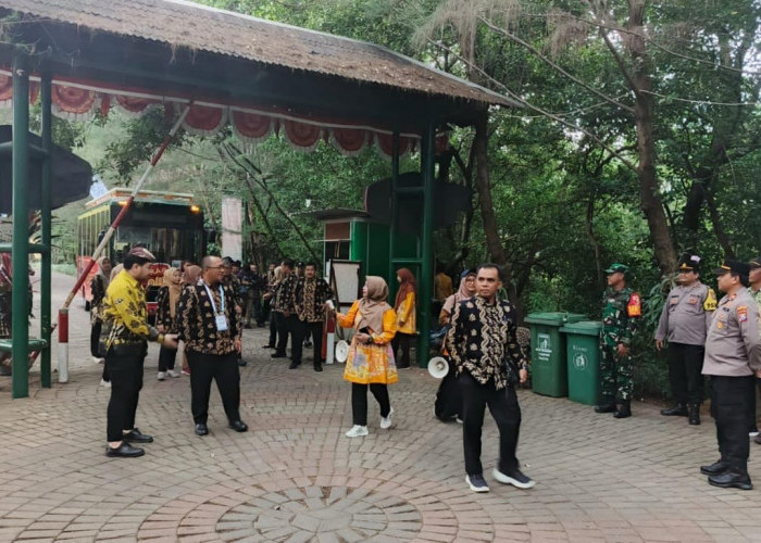 Polsek Gunung Anyar Kawal Ketat City Tour Peserta Munas VII APEKSI di Kebun Raya Mangrove