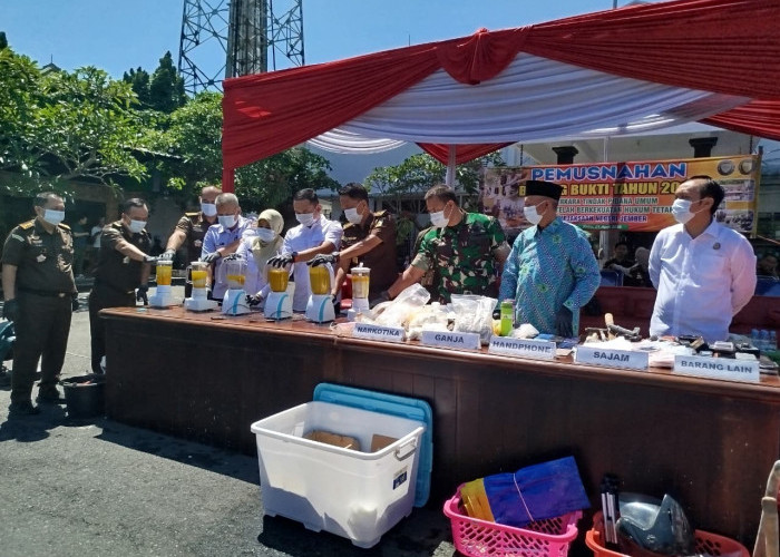 Jember Darurat Narkoba! Ribuan Pil Koplo dan Sabu Dimusnahkan, Kajari: Ini Musuh Bersama!