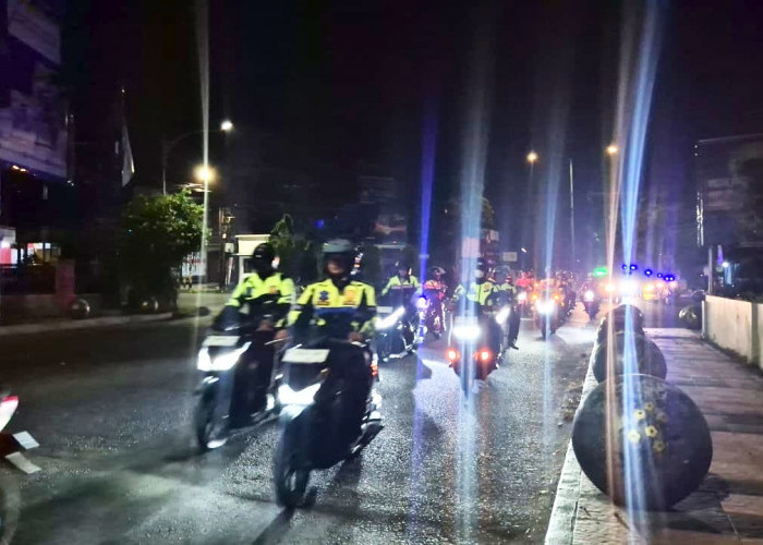 Ciptakan Harkamtibmas, Polresta Banyuwangi Gelar Patroli Skala Besar Sisir Lokasi Strategis