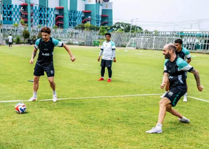 Latihan Terakhir Persebaya Sebelum Bertolak ke Makassar