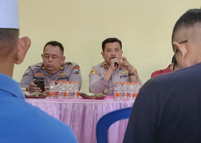 Jumat Curhat di Karangpoh, Kapolsek Tandes Ingatkan Warga Waspadai Jeratan Judi Online dan Pinjol Ilegal