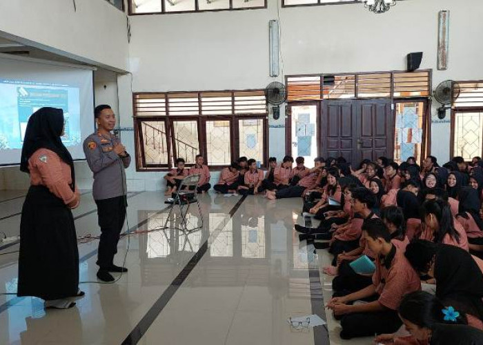 Polsek Tenggilis Mejoyo Gencarkan Sosialisasi Tertib Berlalulintas di Sekolah