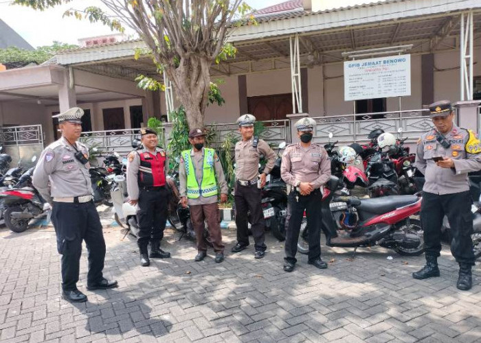 Polsek Pakal Amankan Ibadah Minggu di GPIB Jemaat Benowo
