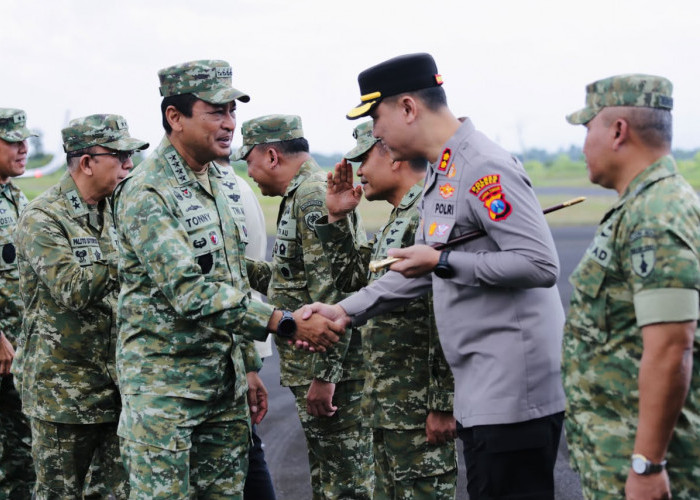 ?Sambut KASAU di Bandara Notohadinegoro, Kapolres Jember dan Forkopimda Solid Dukung Swasembada Gula Nasional