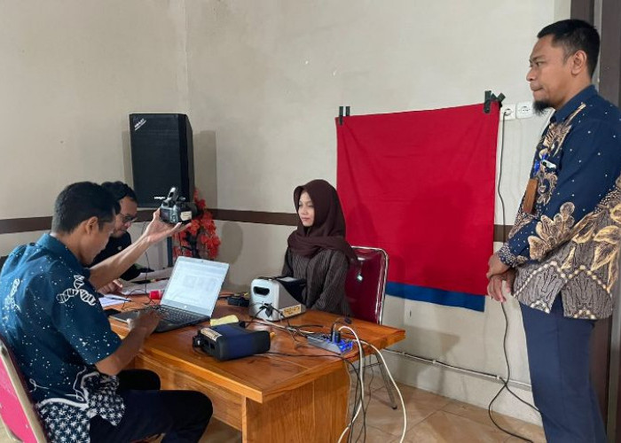 Manfaatkan Libur Ramadan di Magetan, Kecamatan Maospati Jemput Bola Rekam E-KTP