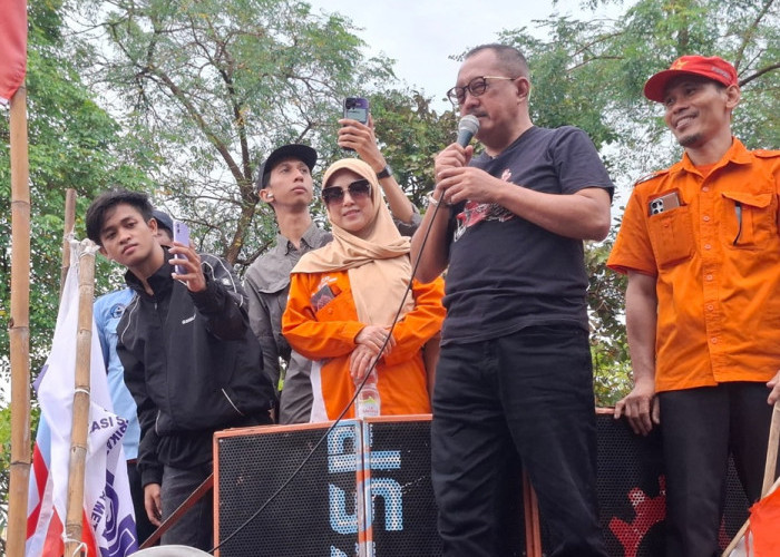 May Day 2026, Wakil Wali Kota Surabaya Armuji Berbaur dan Orasi di Tengah Buruh