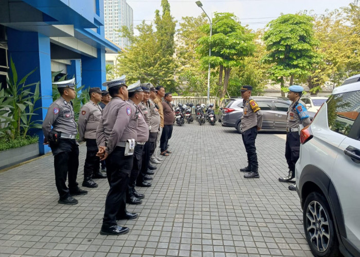 Polsek Gayungan Amankan Aksi Unras di Kantor Dinas Kelautan dan Perikanan Jatim