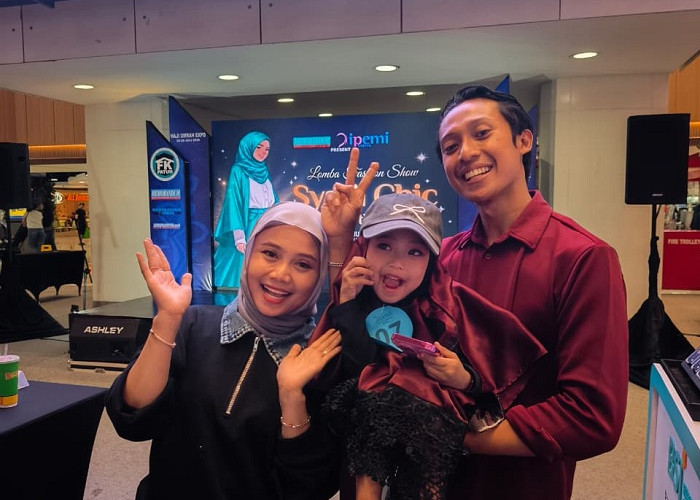 Orang Tua Asal Lamongan Ikutkan Putri 4 Tahunnya di Fashion Show Islami Memorandum Haji Expo 2026