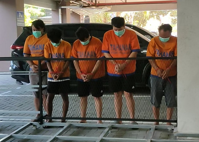 Polda Jatim Bongkar Sindikat Penggelapan 185 Ton Gula, Kerugian Ditaksir Rp3 Miliar