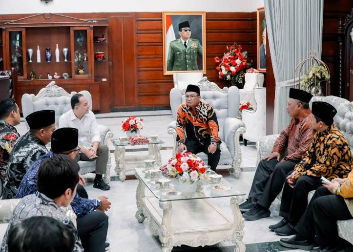 Silaturahmi Kebangsaan, PKS Kota Surabaya Bertemu Wali Kota Perkuat Sinergi dan Kolaborasi