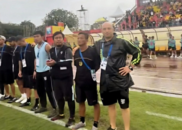 Pesta Gol Tanpa Selebrasi, Persebaya Tunjukkan Respek Tinggi ke Semen Padang di Stadion Haji Agus Salim