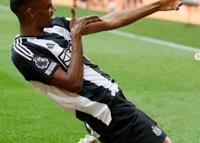 Pecahkan Rekor, Alexander Isak Segera Berseragam Liverpool