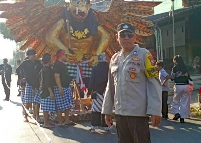 Polsek Tandes Kawal Kirab Ancak Sedekah Bumi Karangpoh